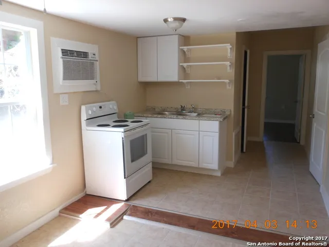 427 LIVELY DR Unit GARAGE APARTMENT San Antonio, TX 78213