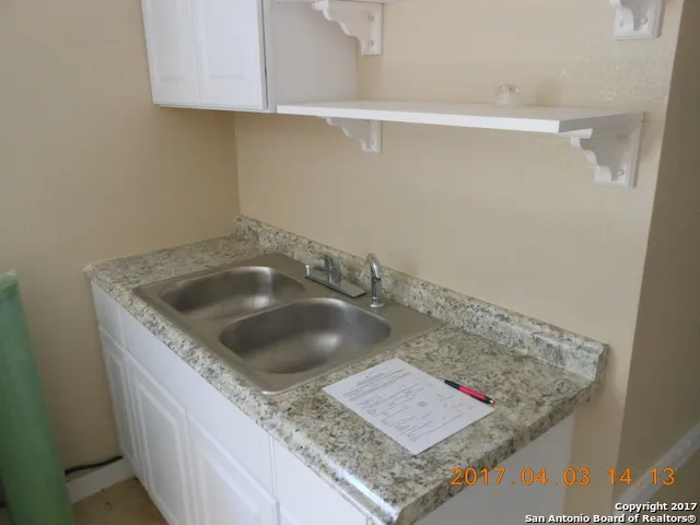 427 LIVELY DR Unit GARAGE APARTMENT San Antonio, TX 78213