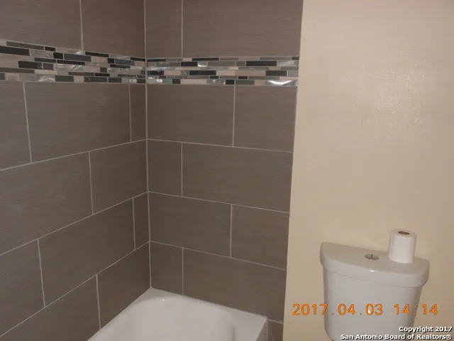 427 LIVELY DR Unit GARAGE APARTMENT San Antonio, TX 78213