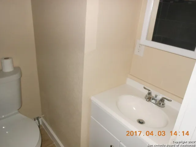 427 LIVELY DR Unit GARAGE APARTMENT San Antonio, TX 78213