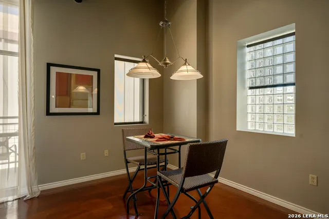 214 E Travis Unit APT 301 San Antonio, TX 78205