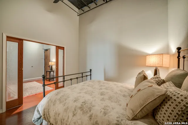 214 E Travis Unit APT 301 San Antonio, TX 78205