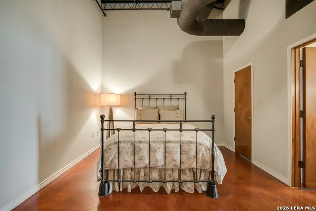 214 E Travis Unit APT 301 San Antonio, TX 78205