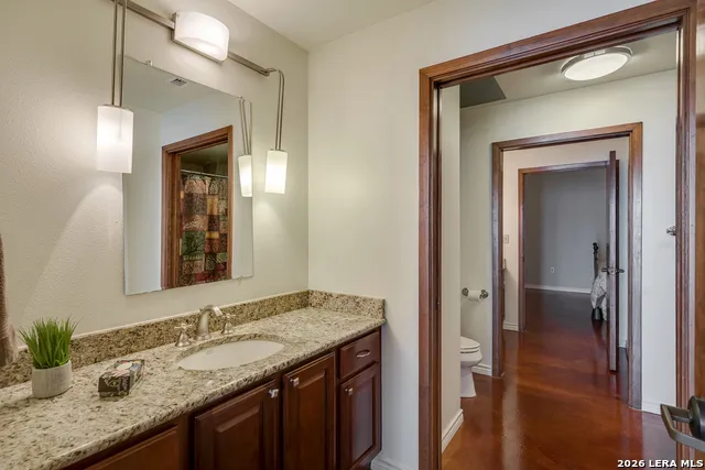 214 E Travis Unit APT 301 San Antonio, TX 78205