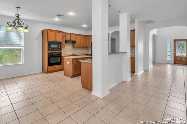 306 BIRKDALE DR Cibolo, TX 78108