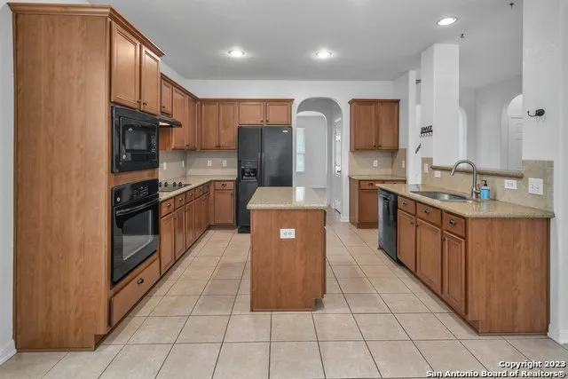 306 BIRKDALE DR Cibolo, TX 78108