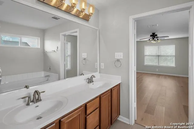 306 BIRKDALE DR Cibolo, TX 78108