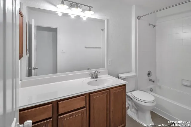 306 BIRKDALE DR Cibolo, TX 78108