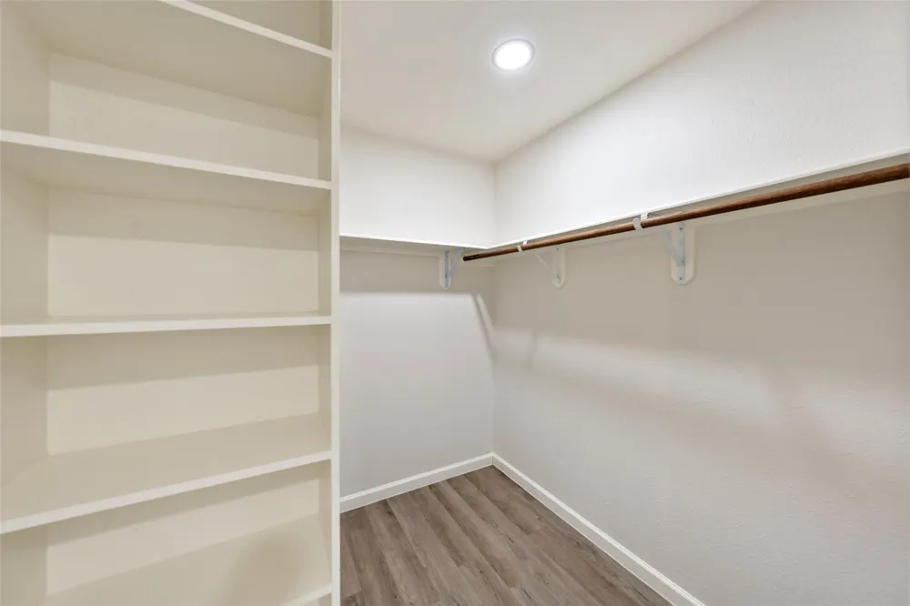 7 Hasting Oak Court The Woodlands, TX 77381