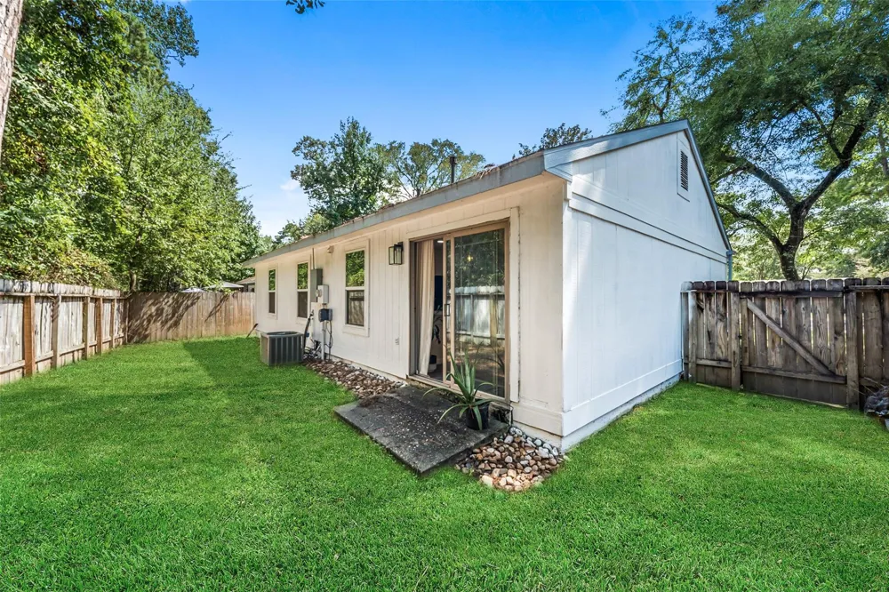 7 Hasting Oak Court The Woodlands, TX 77381