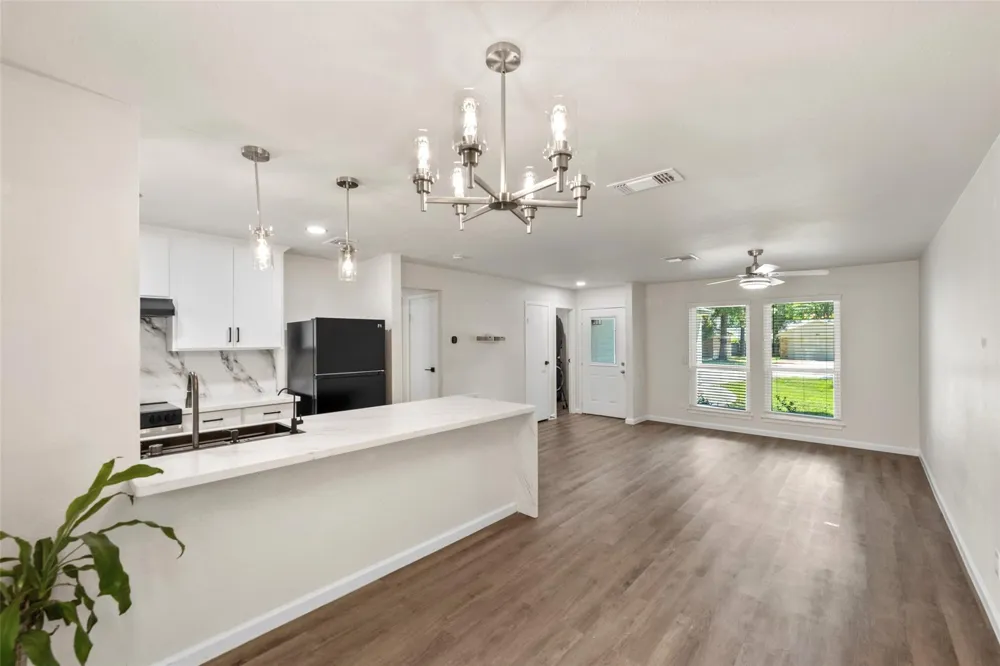 7 Hasting Oak Court The Woodlands, TX 77381