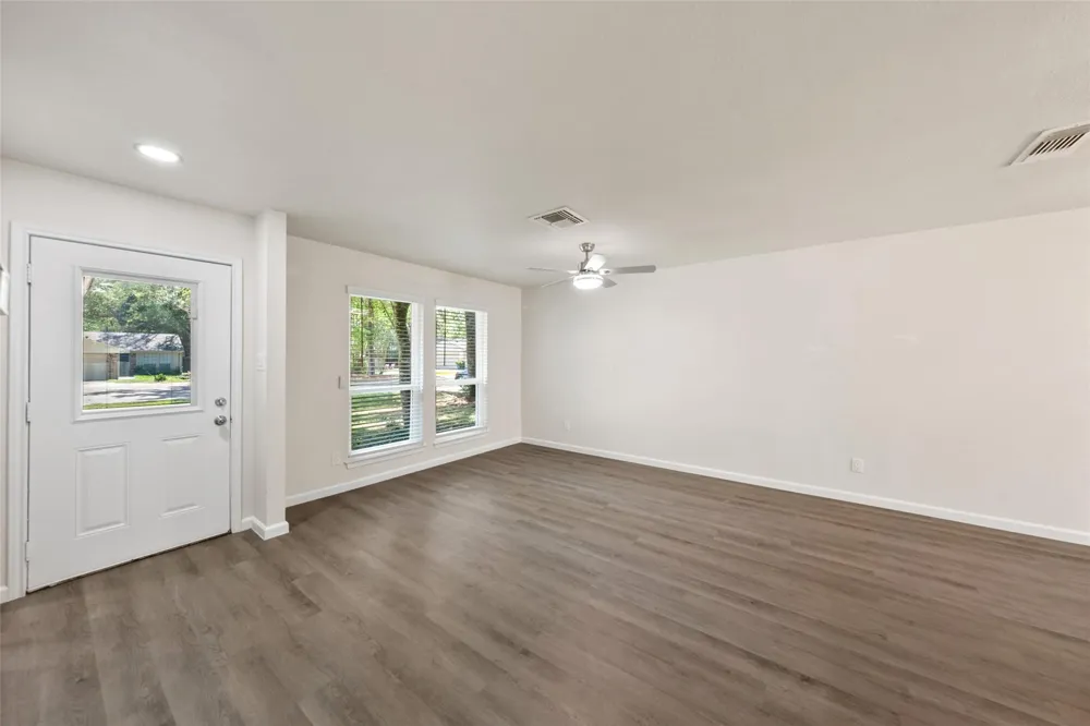 7 Hasting Oak Court The Woodlands, TX 77381