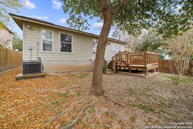 10215 TIGER BAY San Antonio, TX 78251