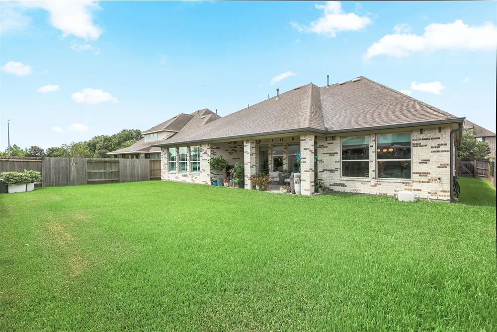 5515 Elden Trail Pasadena, TX 77505