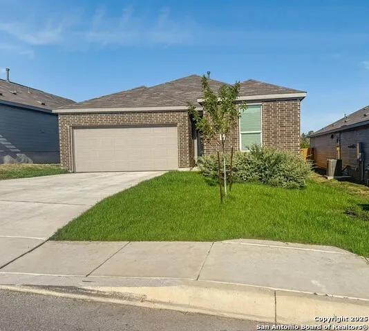 5708 basil chase St Hedwig, TX 78152