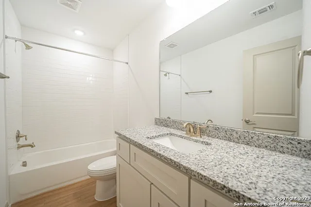 13513 Tulipwood Nook Unit 102 San Antonio, TX 78253