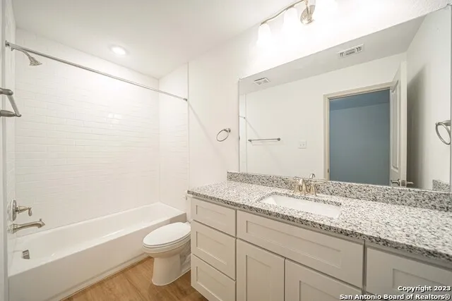 13513 Tulipwood Nook Unit 102 San Antonio, TX 78253