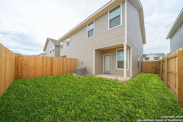 13513 Tulipwood Nook Unit 102 San Antonio, TX 78253