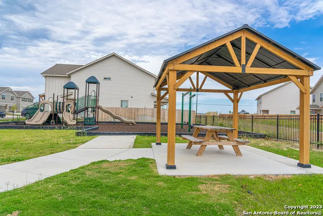 13513 Tulipwood Nook Unit 102 San Antonio, TX 78253
