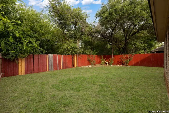 30 PEMBROKE LN San Antonio, TX 78240
