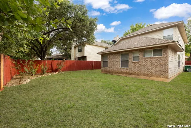 30 PEMBROKE LN San Antonio, TX 78240
