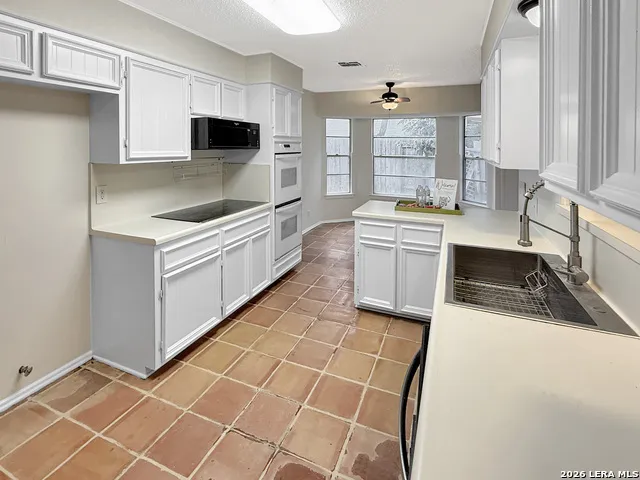 14707 Chimney Way San Antonio, TX 78232