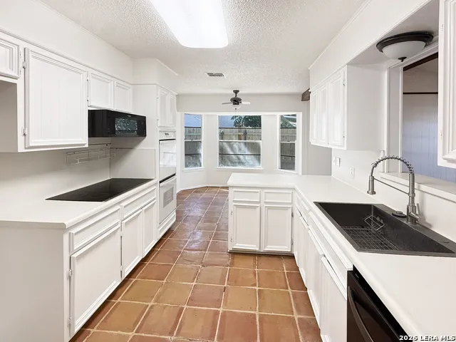 14707 Chimney Way San Antonio, TX 78232