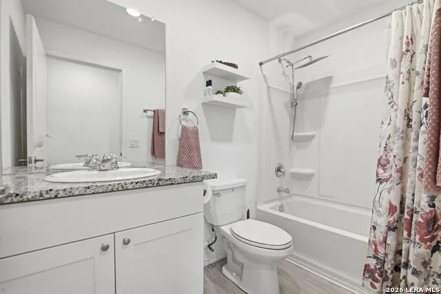 11942 Fuzzy Path San Antonio, TX 78221