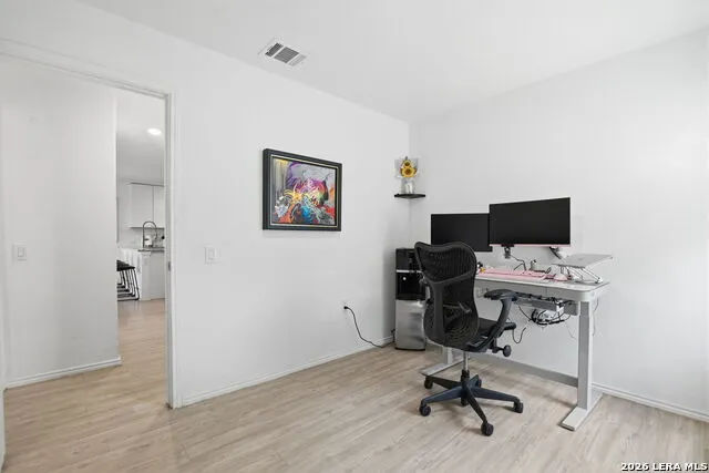 11942 Fuzzy Path San Antonio, TX 78221