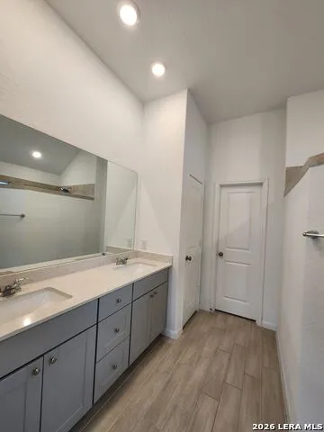 5923 CORSICANA CV Seguin, TX 78155