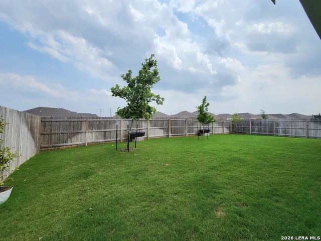 5923 CORSICANA CV Seguin, TX 78155