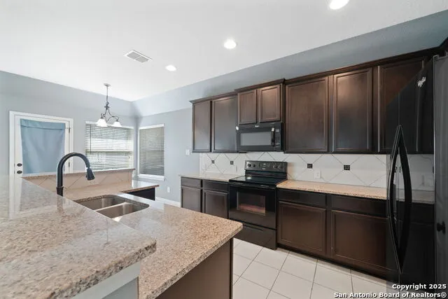 369 Derby Dr Boerne, TX 78006