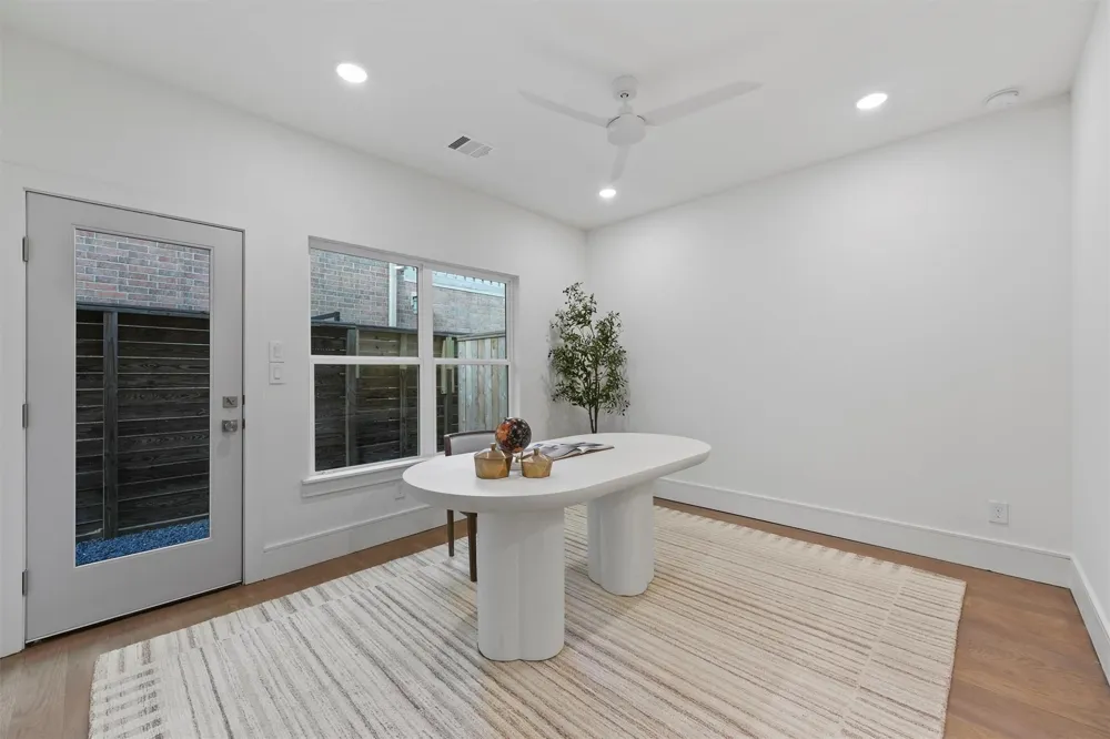 5407 Dickson Street Houston, TX 77007