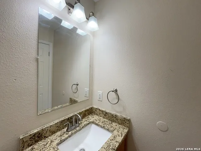 6667 Beech Trail Converse, TX 78109