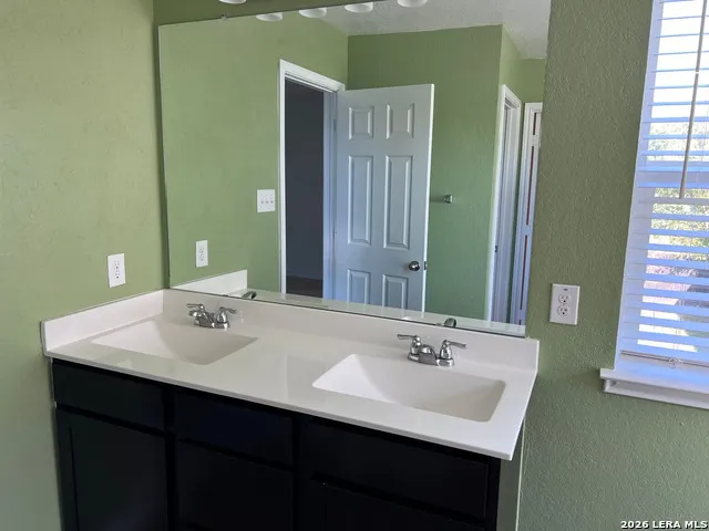 11223 October Stead San Antonio, TX 78254