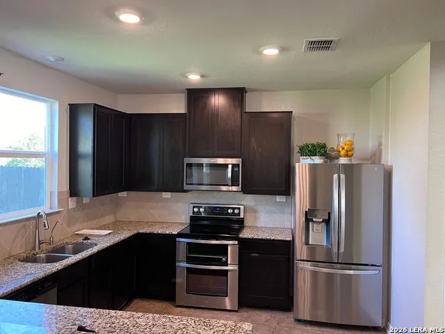 11223 October Stead San Antonio, TX 78254
