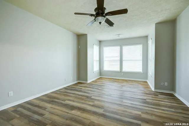 122 Bright Brook Lane Dickinson, TX 77539