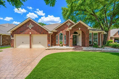 15831 Laurel Cove Cove