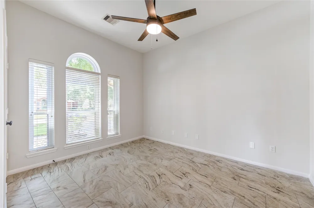 15831 Laurel Cove Cove Tomball, TX 77377