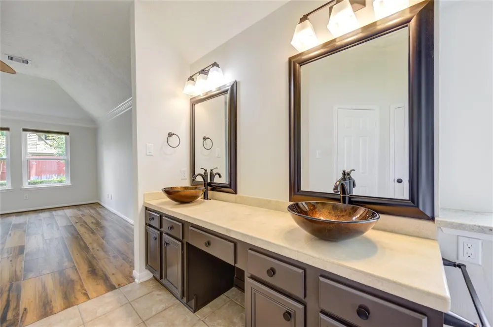 15831 Laurel Cove Cove Tomball, TX 77377