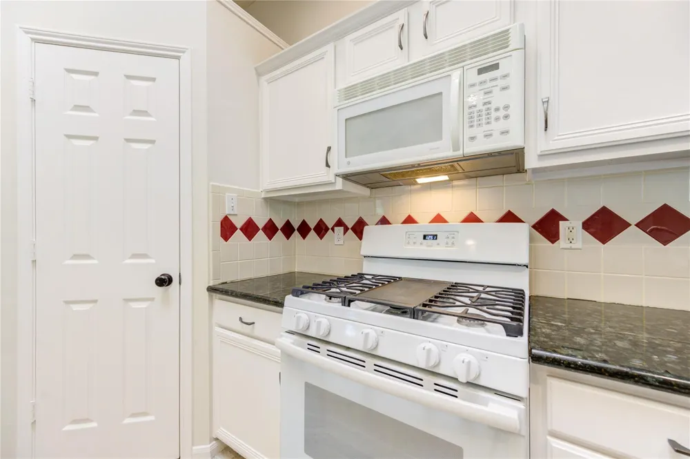 15831 Laurel Cove Cove Tomball, TX 77377