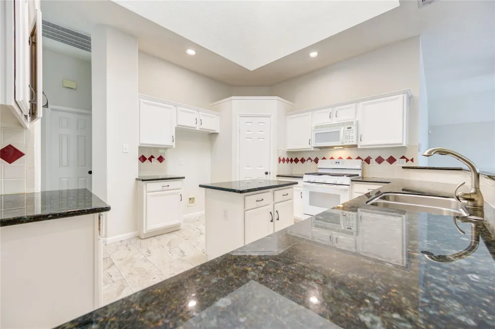 15831 Laurel Cove Cove Tomball, TX 77377