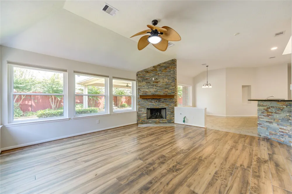 15831 Laurel Cove Cove Tomball, TX 77377