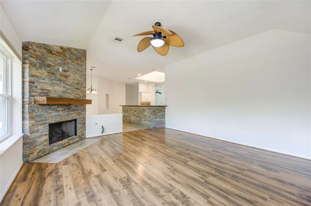 15831 Laurel Cove Cove Tomball, TX 77377