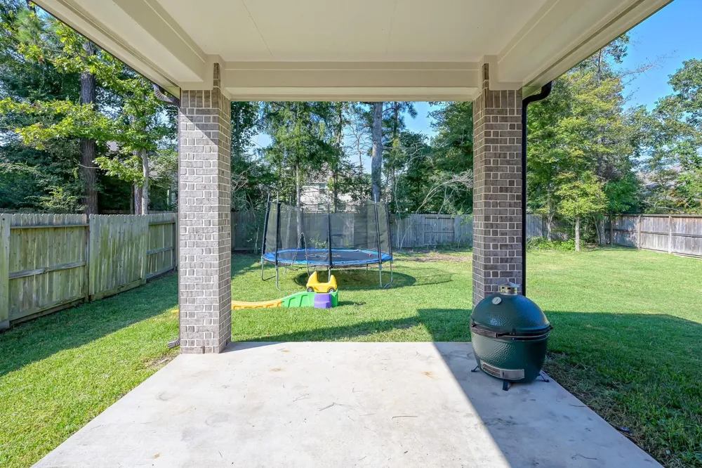 359 Calmato Woods Way Conroe, TX 77318