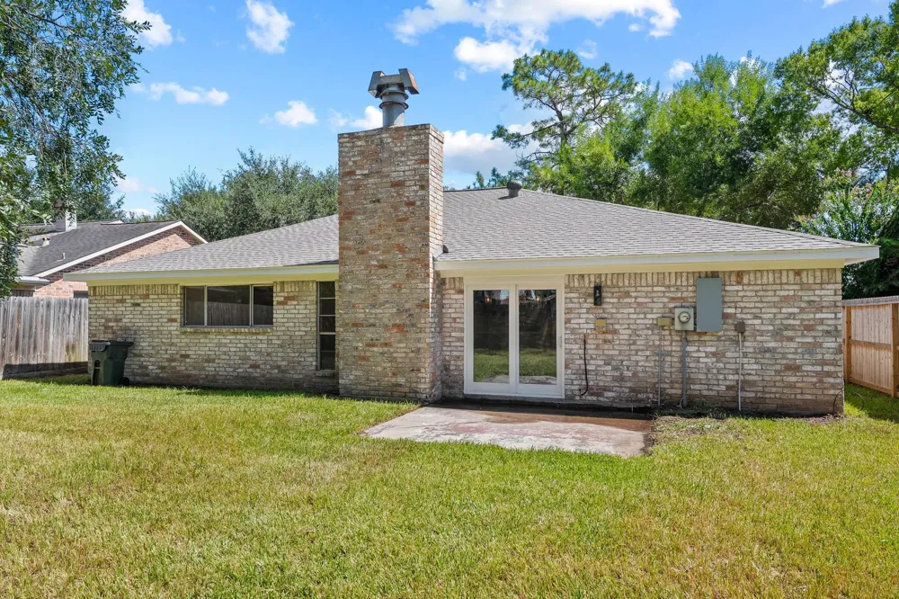 2623 Coopers Post Lane Sugar Land, TX 77478
