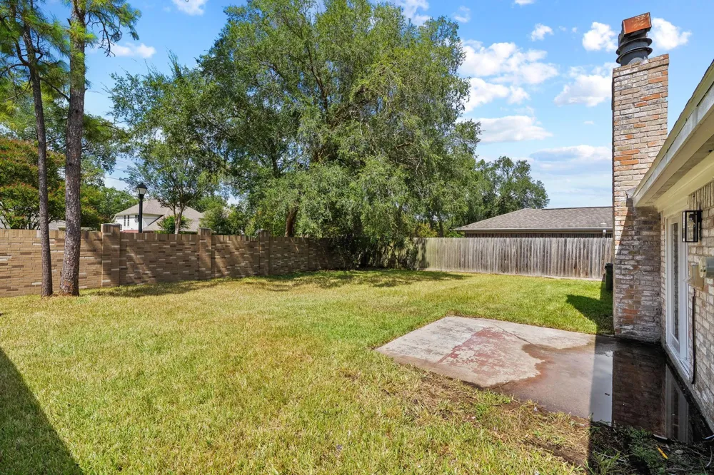 2623 Coopers Post Lane Sugar Land, TX 77478