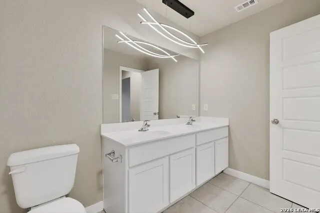 1141 AMBER LK Seguin, TX 78155