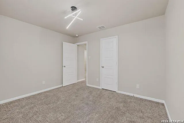 1141 AMBER LK Seguin, TX 78155