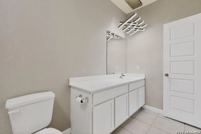 1141 AMBER LK Seguin, TX 78155